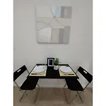 Lee شقة