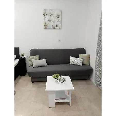 Apartament Lee *